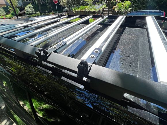 L8 Shovel Mount