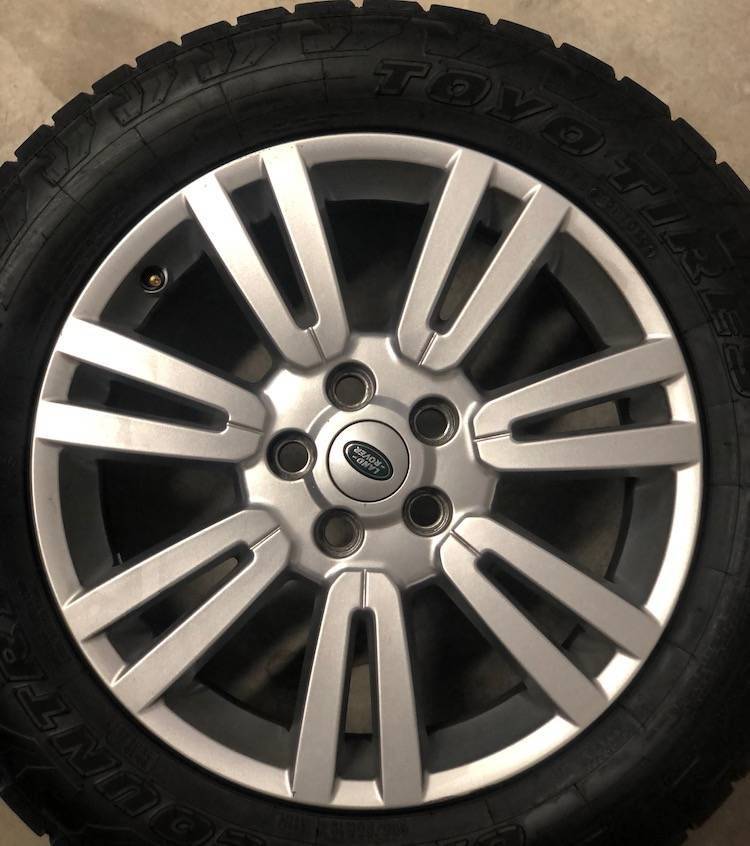 Wheels and Tires/Axles - LR4 stock rims & Toyo AT tires - Used - All Years Land Rover LR4 - Eagle, ID 83616, United States