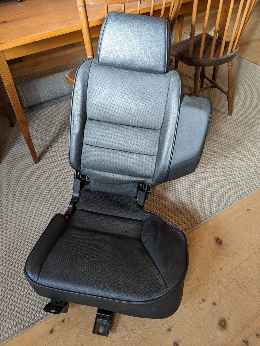Interior/Upholstery - Discovery 2 Black Rear Bench and 3rd Row Jump Seats - Used - -1 to 2024  All Models - New Milford, CT 06776, United States