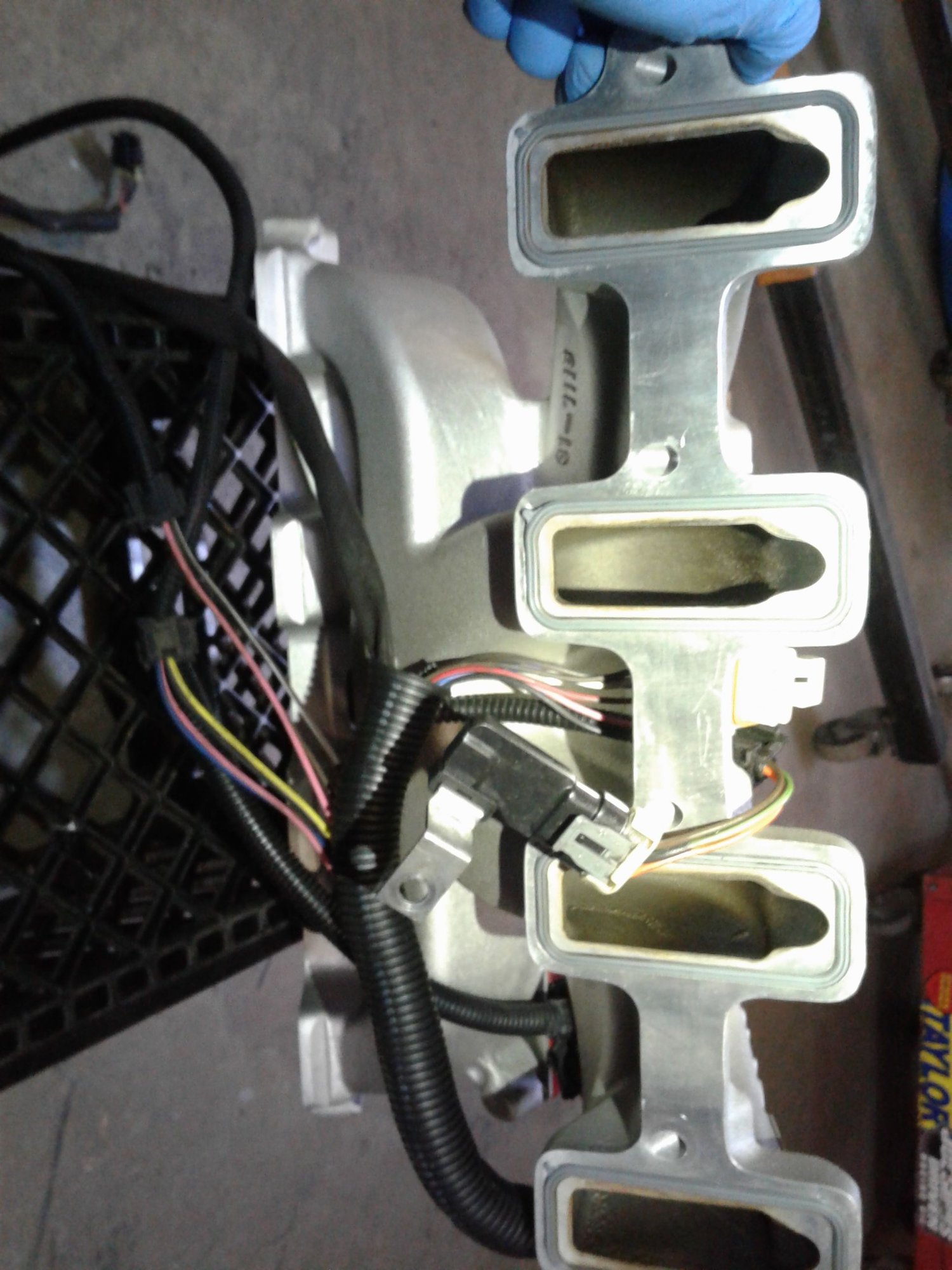  - SOLD MD: LS1 Carb Intake Setup Edelbrock 7118 - Hanover, MD 21076, United States