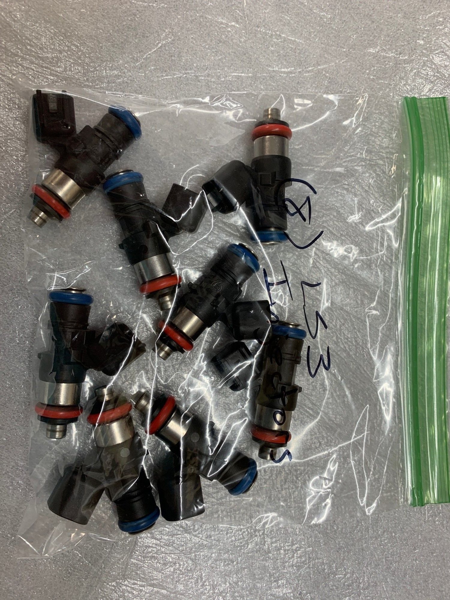 Engine - Intake/Fuel - Set of (8) LS3 injectors (42.3#) $140 shipped - Used - 2010 to 2015 Chevrolet Camaro - 2013 to 2017 Chevrolet SS - 2008 to 2013 Chevrolet Corvette - Broussard, LA 70518, United States