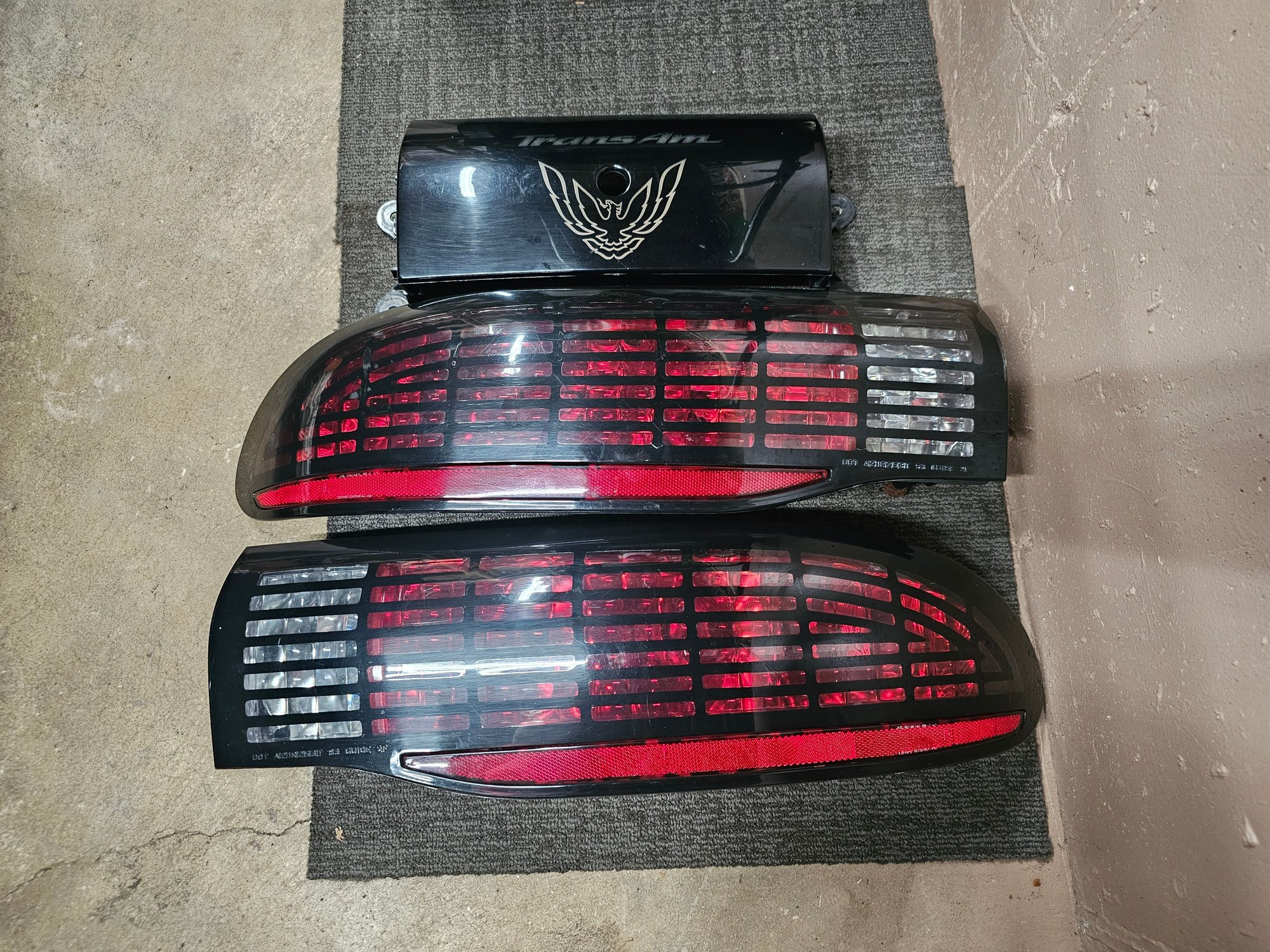 Exterior Body Parts - 93-97 pontisc firebird trans am grid style tail lights with filler - Used - Schaumburg, IL 60193, United States