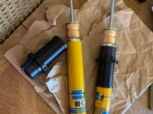 You can see the required groove that MM cut into the Bilstein’s body. It cuts across the blue sticker on the left damper.