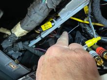 Only this one wire?!?!?  Something else isn't connected!