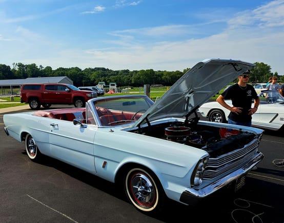 Flashback to the 1960's! My dad had a white 68 Ford Galaxy 500 (4 door sedan w/289) so this 390 engined convertible Galaxy 500 really hit my heart strings.
