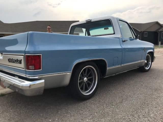 1986 Chevrolet C10 - 1986 Chevy C-10 Silverado - Used - VIN 1GCEC14H5GJ143386 - 1,000 Miles - 8 cyl - 2WD - Manual - Truck - Blue - Sturgis, SD 57785, United States