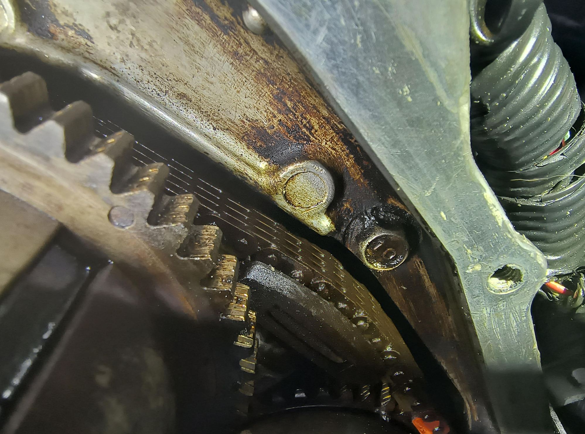 RH bank aligned by marks, not chain