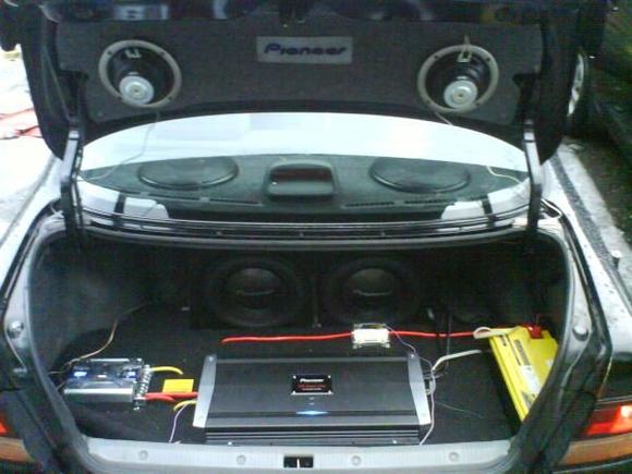 DSC00127

my old sound system!
178 db in db drag