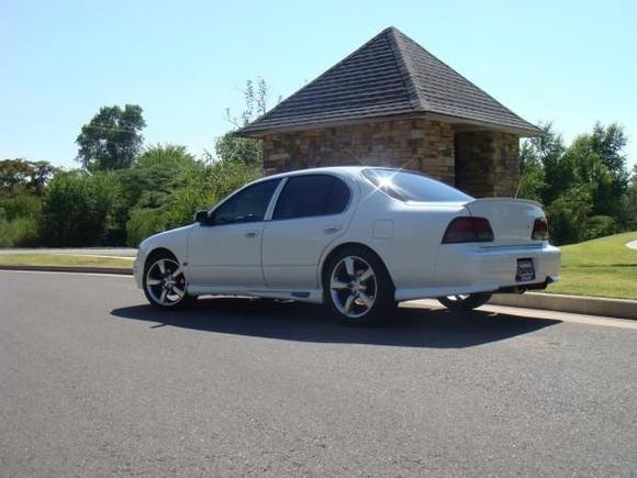 Exterior Rear Driver