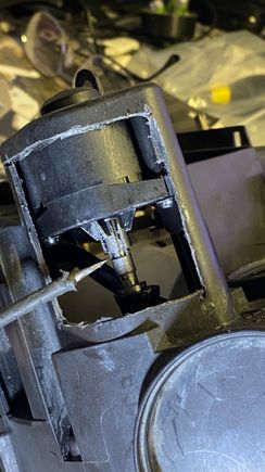 The screewdriver shows where the spindle is moving (or should be!). This is where I gave it some grease.