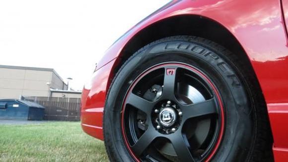 blacked out rims, clean disk breaks, calipers, and my summer wheels