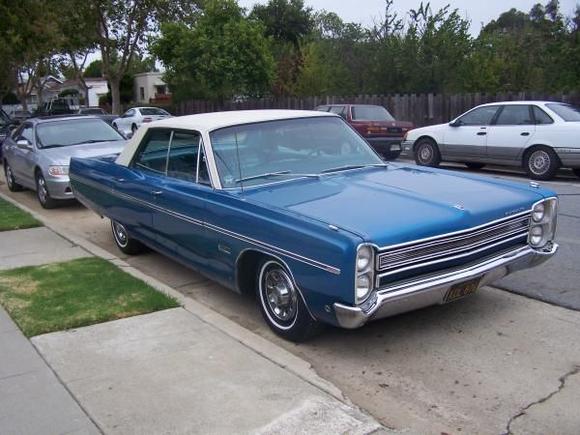 '68 Fury front pass

The day after I brought her home.