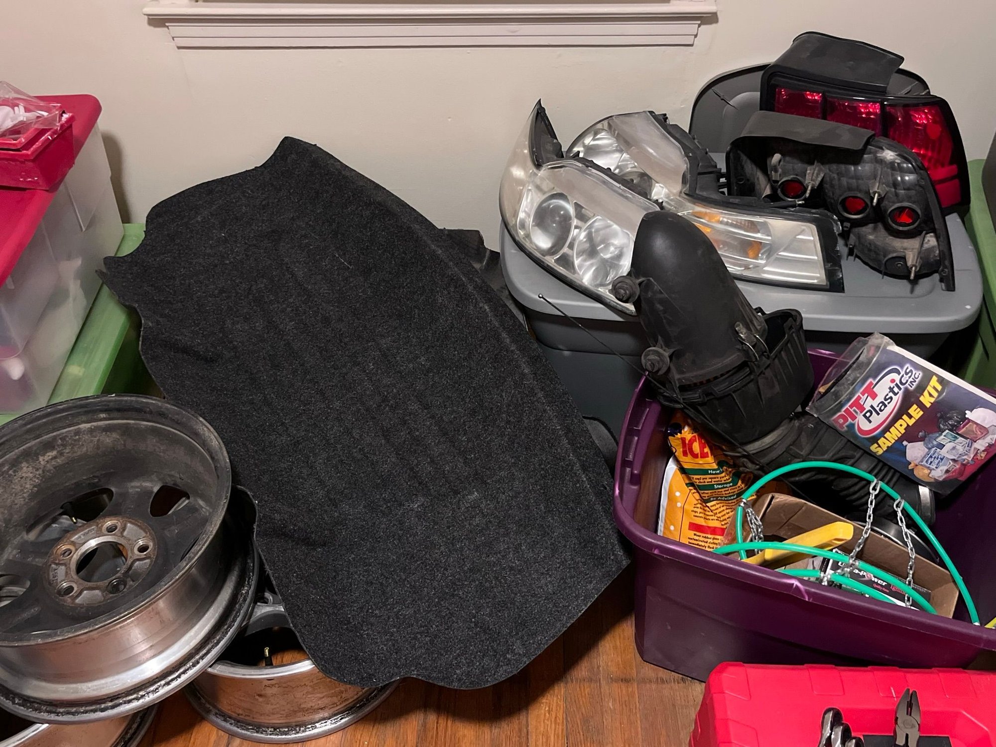 2000 Ford Mustang - A lot of parts - Accessories - $10 - Salina, KS 67401, United States