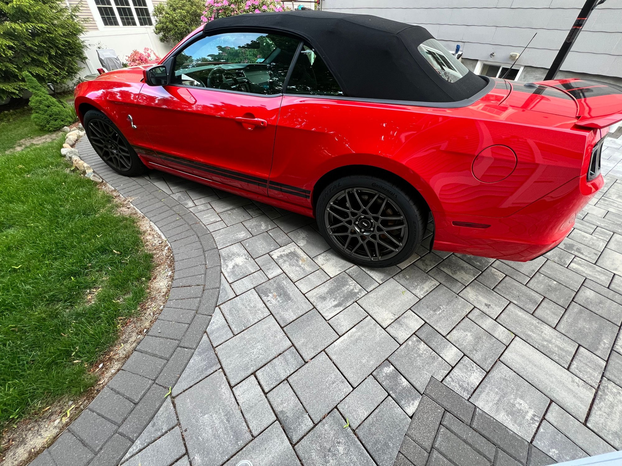 2014 Ford Mustang - Shelby GT500 Convertible - Used - VIN 1ZVBP8KZ7E5242192 - 2,253 Miles - Manual - Convertible - Winchester, MA 01890, United States