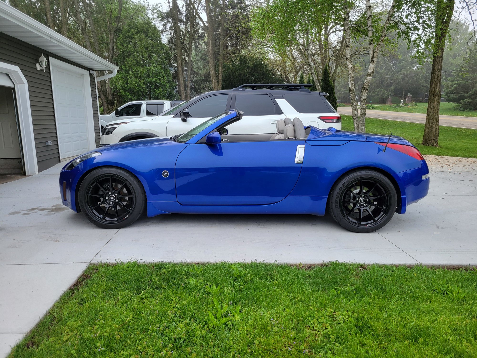 Put my '24 Nismo Z wheels on my '04. 