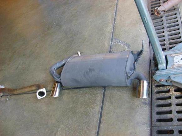 OEM canister slightly bigger than the Nismo one