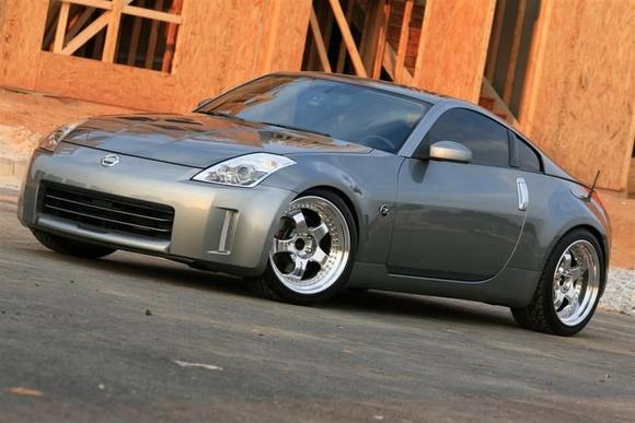 This was my GF's 2006 Z with fully polished works.

Gone, but not forgotten!