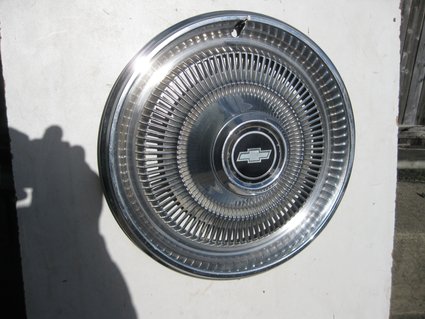 1974-75 CHEVROLET  IMPALA HUBCAPS