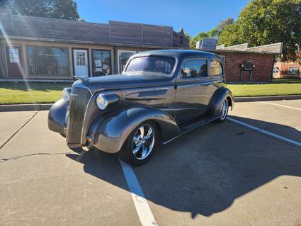 1937 Chevy 2 Dr , 383 Stroker, Auto, A/C