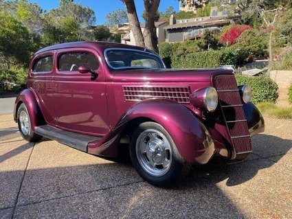 1935 Ford Tudor All Steel Stunning Show Stopper