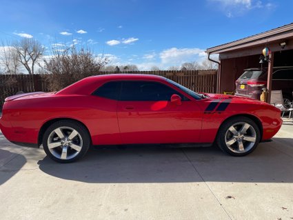 Pristine 2009 Dodge Challenger RT  5.7L V8 HEMI