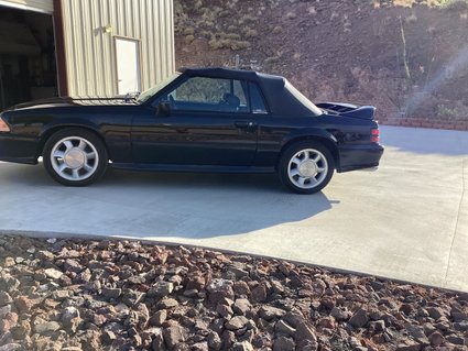 V8, GT convertible mustang