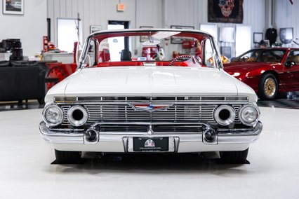 1961 Chevrolet Impala Bubbletop Custom