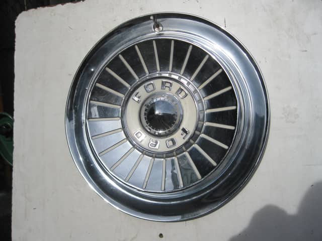 1957 FORD HUBCAPS