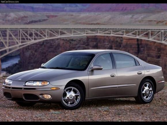 2001 Aurora 4.0 Proffesional Image