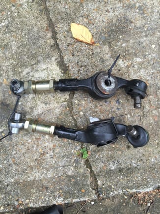Pair of Cossie 4x4 adjustable Track Control Arms taken off my car, one of the boots has split but easy to get from a motor factors £35 posted.
