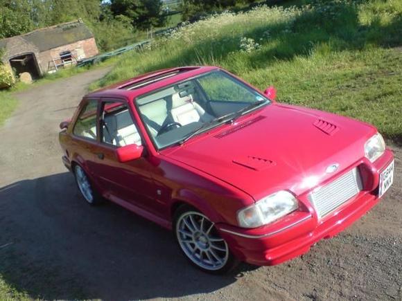 Nice shot on a beautifull car...sorry day