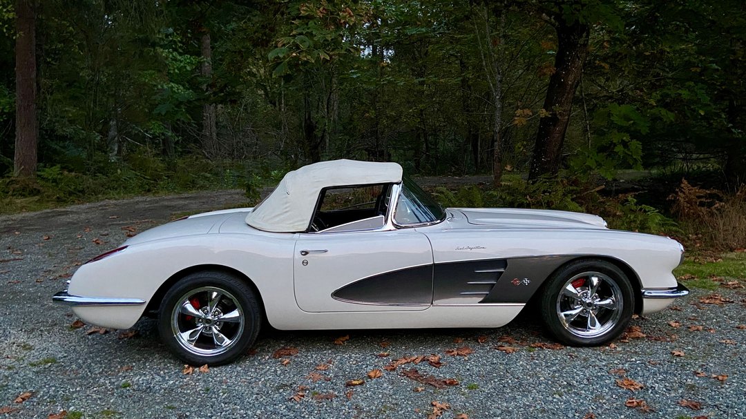 Fully Restored and Tastefully Upgraded 1960 Corvette for Sale in Duncan