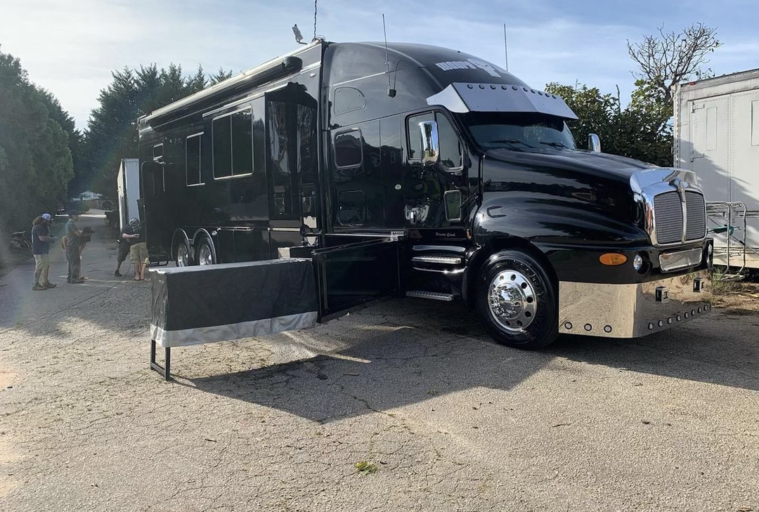 Kenworth T2000 Custom Toterhome For Sale In Erwin Nc Racingjunk