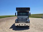 Freightliner toterhome   for sale $88,900 