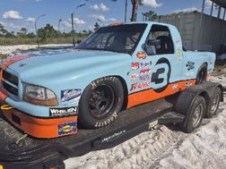 Road course race truck