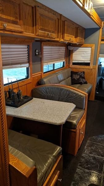 2005 RENEGADE TANDEM AXLE MOTORHOME for Sale $129,995