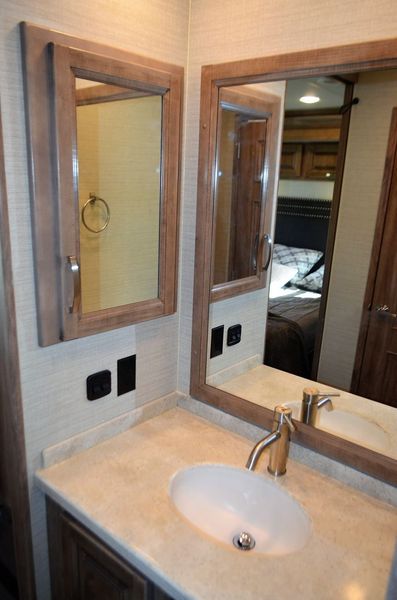 2019 Jayco Seneca 37TS Freightliner Super C Motorhome