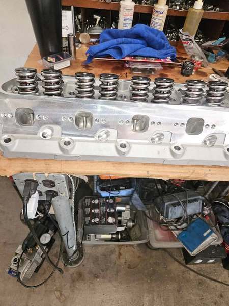 Brand new Ford Windsor heads  for Sale $2,200 