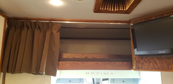 2006 42' Optima Motorhome Garage Kept Excellent Condition