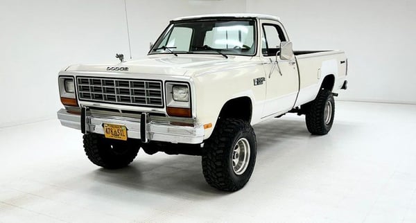 1985 Dodge D150 4x4 Long Bed Pickup  for Sale $15,900 