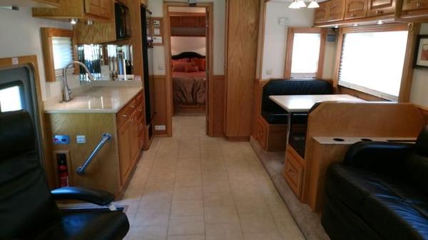 2005 40' Optima Motorhome 450HP Mercedes 10 Speed Automatic for Sale $129,900