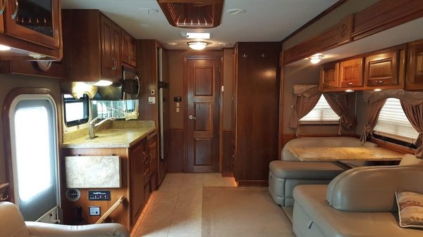 2007 Haulmark 45' Motorhome Toterhome Mercedes 450HP 2-Slide for Sale $169,900