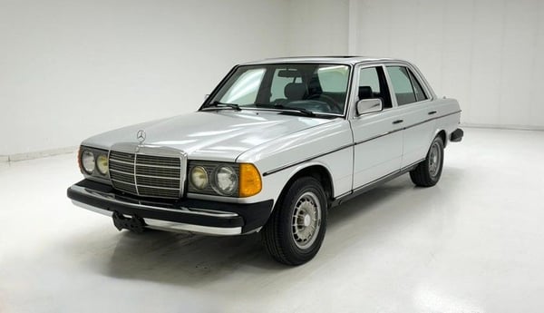 1984 Mercedes-Benz 300D Sedan