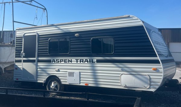 Fully Renovated Dutchman Aspen Travel Trailer