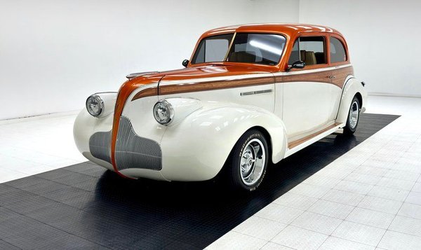 1939 Buick Special Series 40 Touring Sedan  for Sale $37,900 