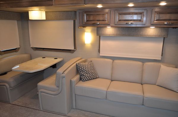 2019 Jayco Seneca 37TS Freightliner Super C Motorhome