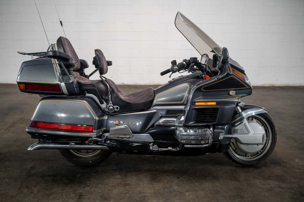 1988 Honda Gold Wing 6  for Sale $4,000 