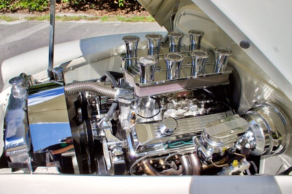 1947 Chevrolet Fleetline Aero Sedan / SUPER High Show Qualit