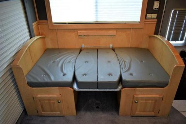 2005 Renegade 2212AG