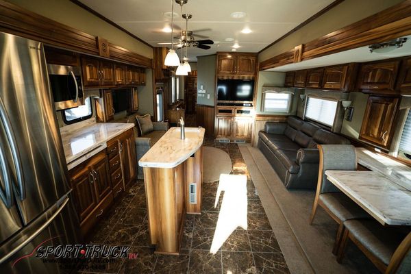 2015 Haulmark Motor Coach Motor Home 4505FG